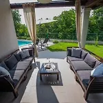 Villa Maya By Istrialux Juršići